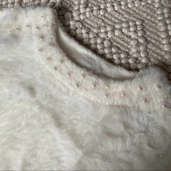 ZARA // Fuzzy Pearl Sweater - Picture 3 of 8